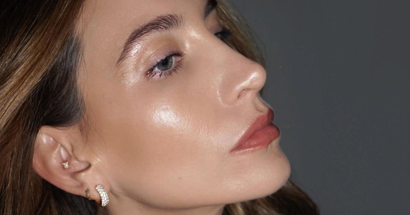 Pre-Highlighting Is The Secret To Truly Glowy Skin