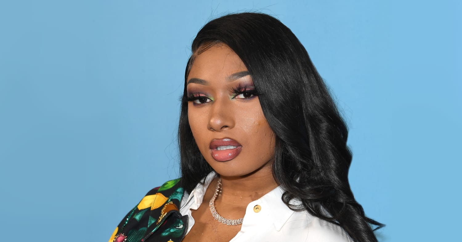 Megan Thee Stallion Shows Off Her Natural Curls In Quarantine