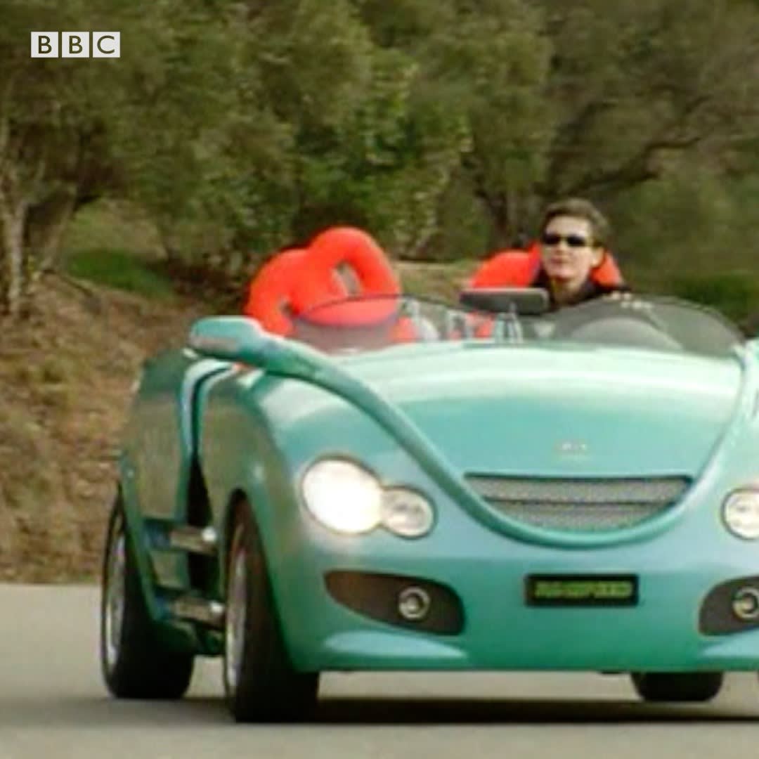 OnThisDay 2002: BBC News looked at a concept car that could transform from a family car to a two-seater roadster at the press of a button.