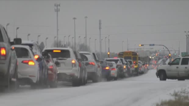 Regina police respond to collisions during snowy Tuesday morning