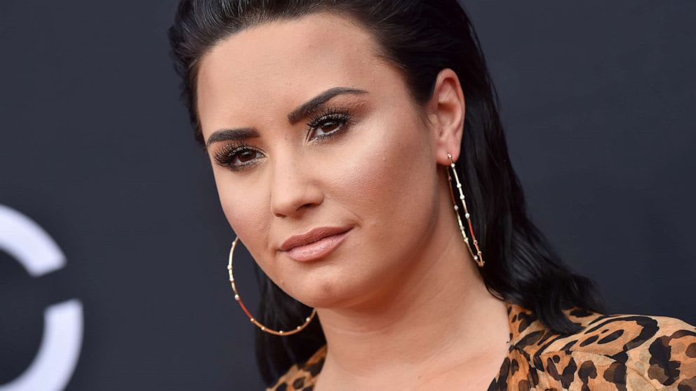Demi Lovato says it 'hurts' not to give her grandpa 'a proper funeral' amid COVID-19