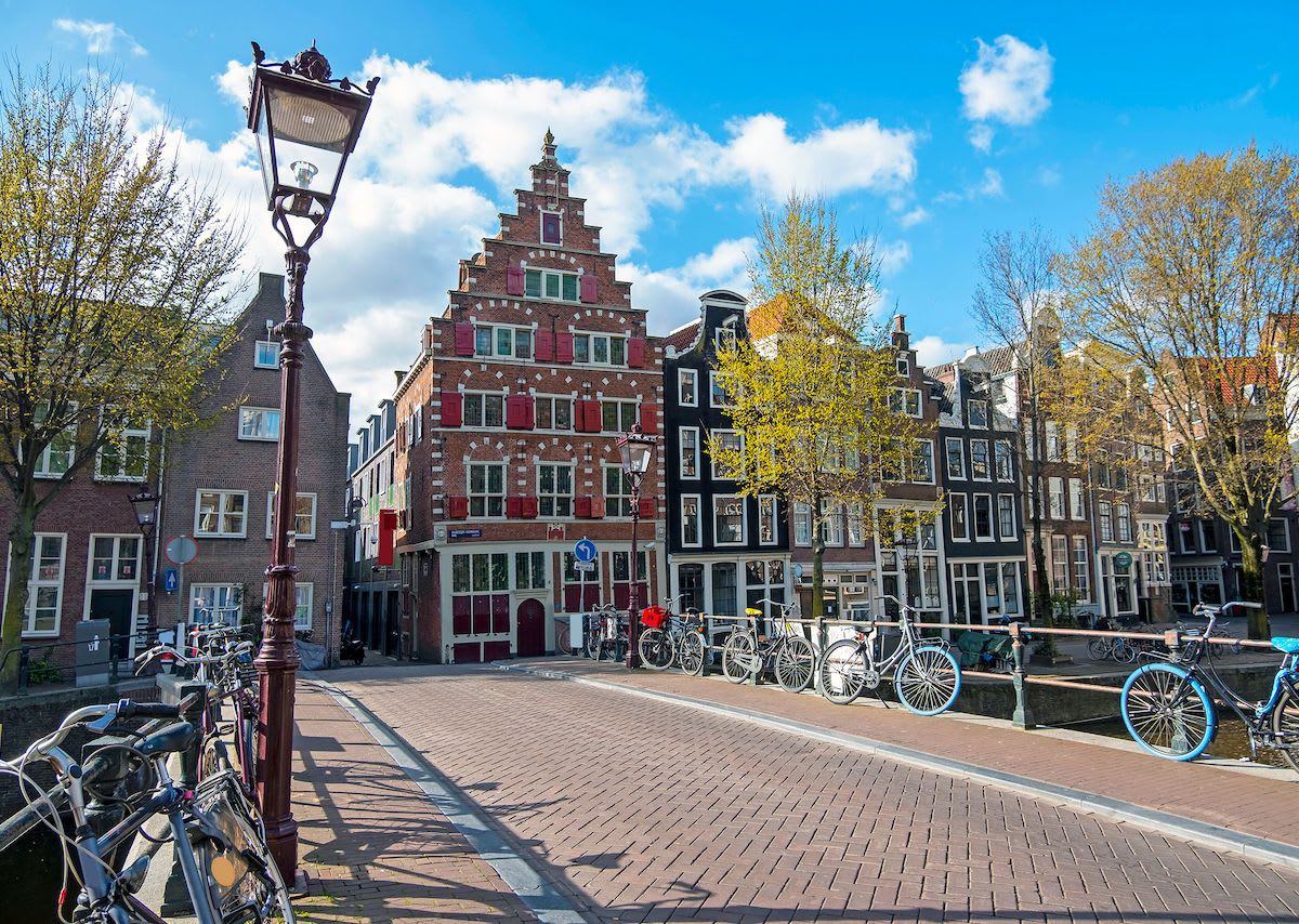 Amsterdam bans Airbnb from three districts in the city center