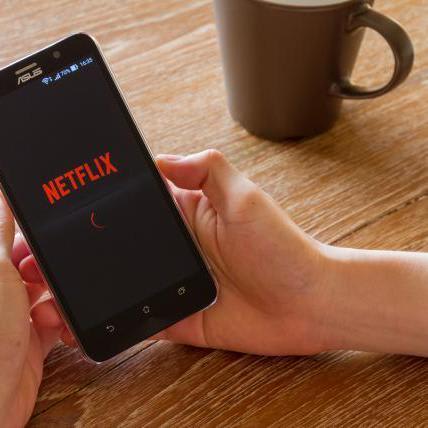Netflix crushes estimates, renewing faith after July letdown