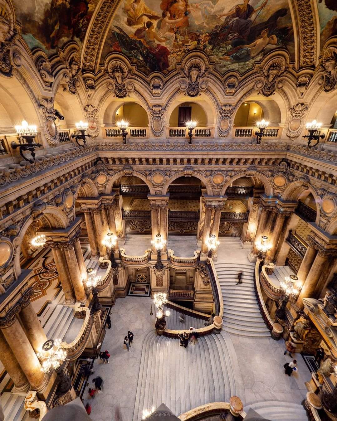 L'opéra Garnier, Paris.
