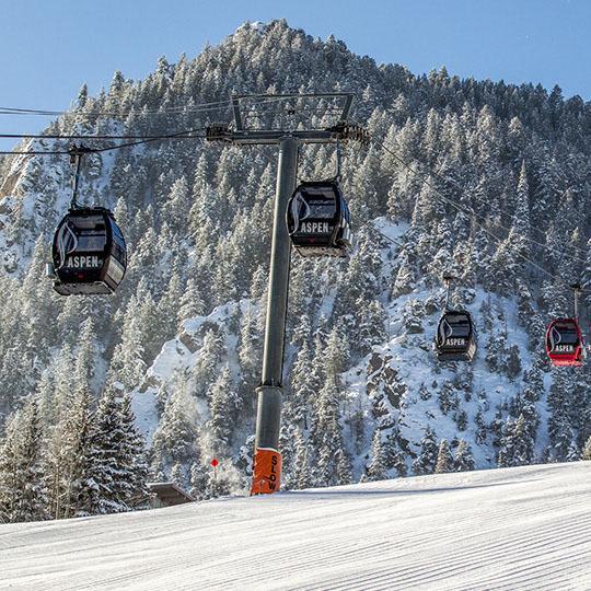 6 Reasons Why Aspen Should Be Your Next Ski Getaway
