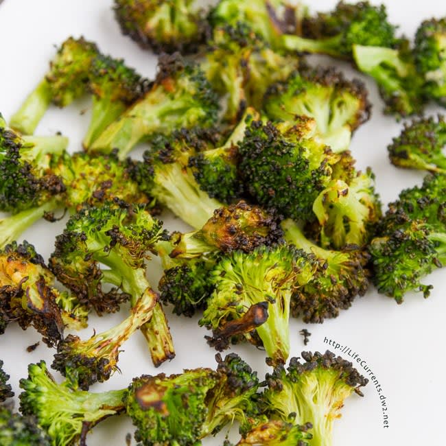 Miso Roasted Broccoli #SundaySupper