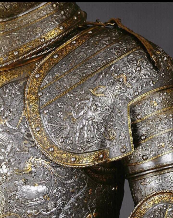 The detail in this armor from the Emperor Maximilian ll 1555.