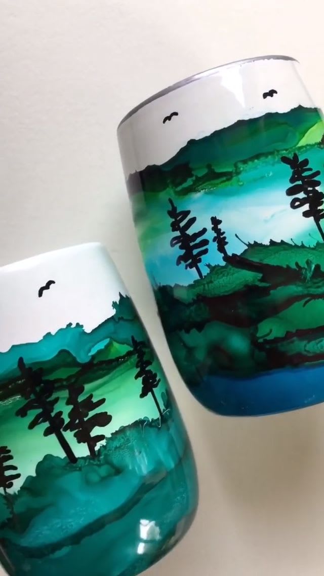 DIY Art Ideas | Alcohol Ink On Ceramics Compilation - Timelapse Video [Video] | Alcohol ink crafts, Alcohol ink glass, Alcohol ink