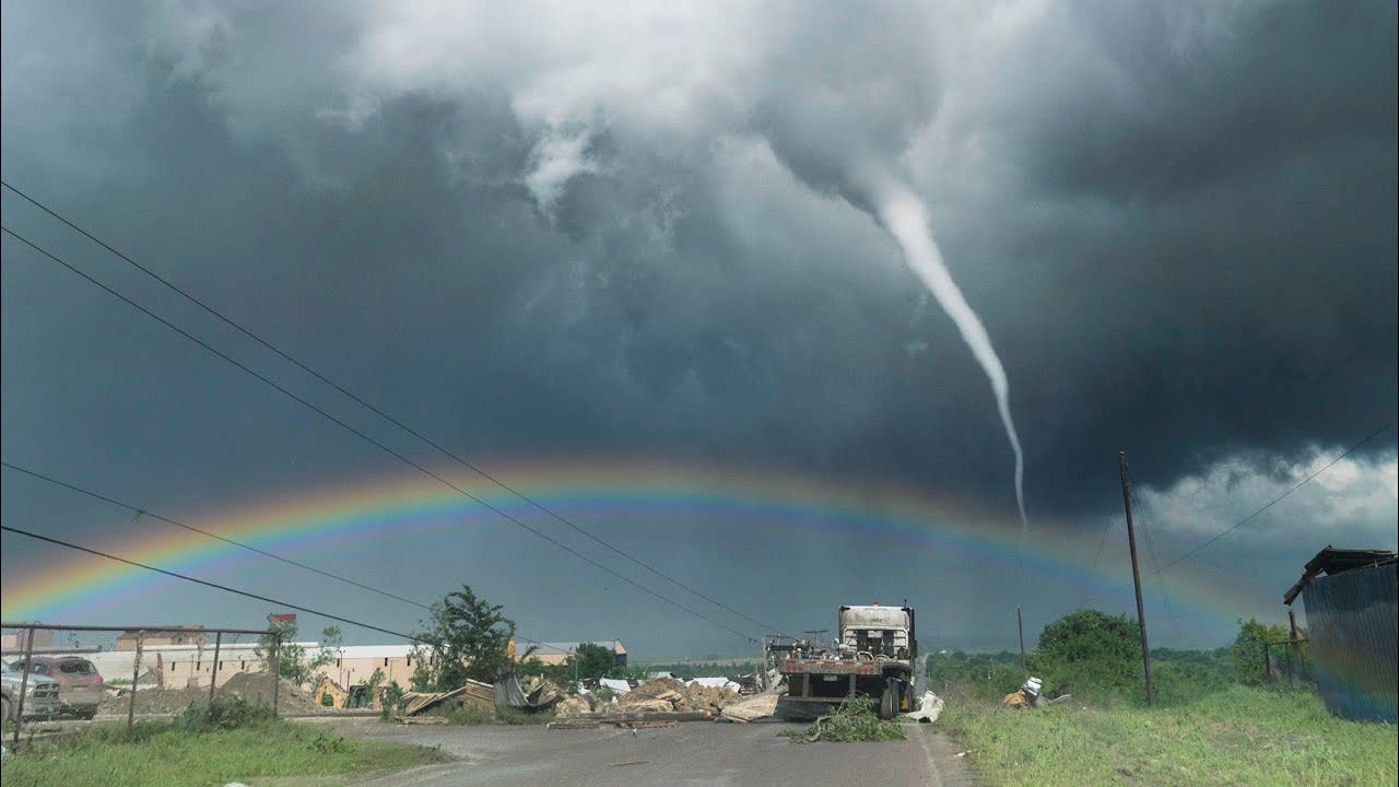 Pecos Hank - Unbelievable Tornado Footage with Rainbow & Blue Skies (2020)