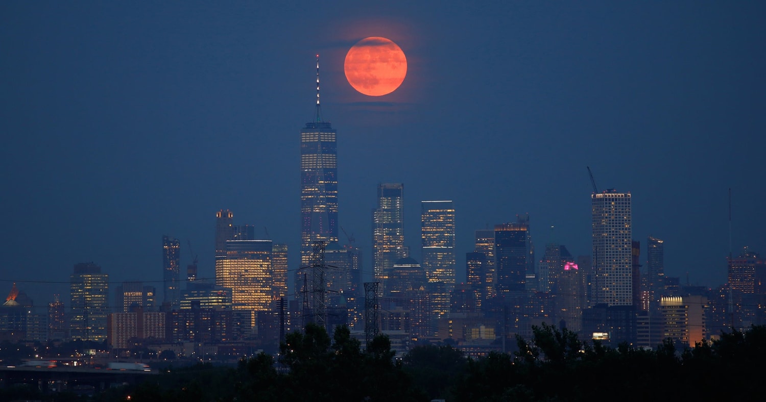 This Weekend's Lunar Eclipse Will Bring Peak Drama