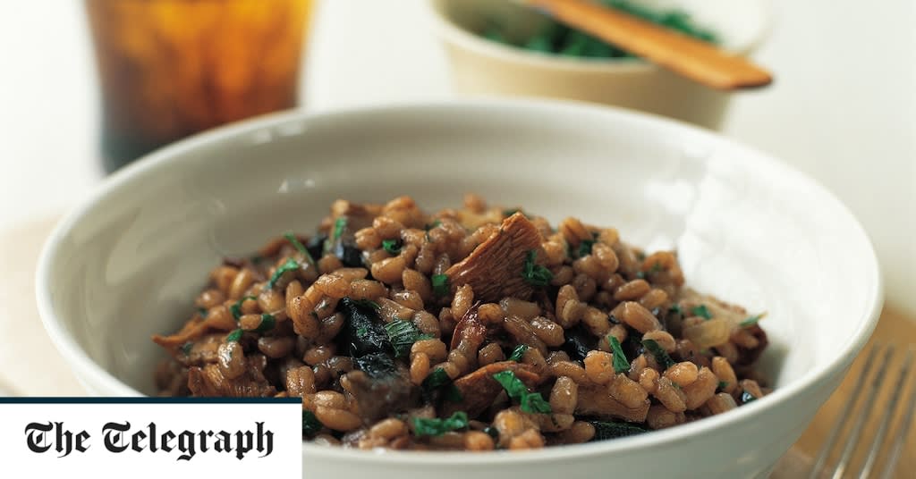 Barley risotto with red wine and mushrooms recipe