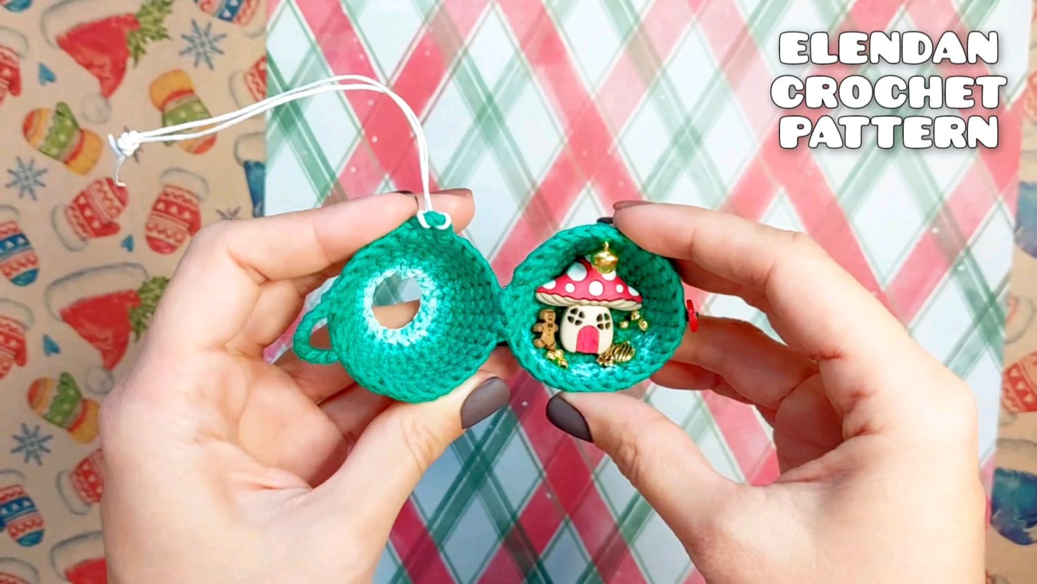 My crochet Christmas balls keep a little secret this year 🤗