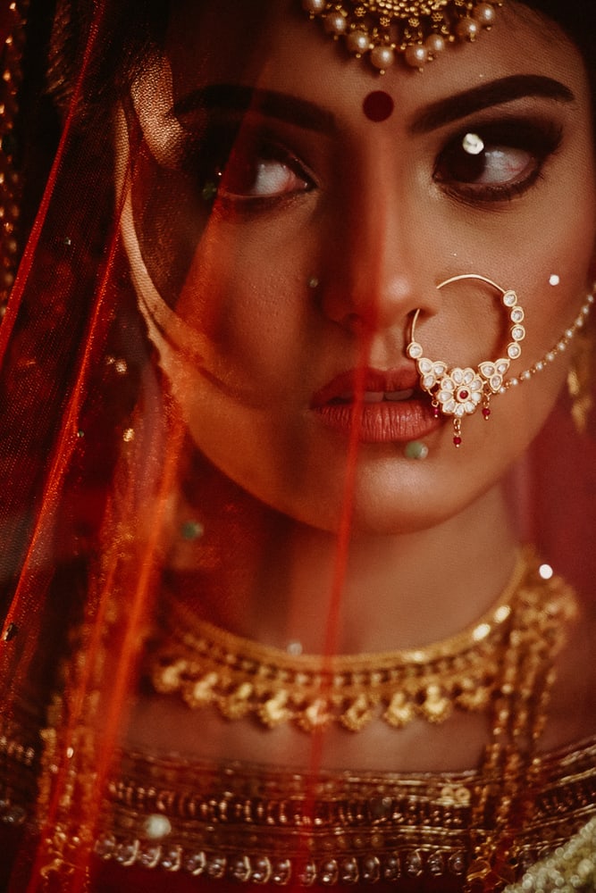 Why Do Most Women Absolutely Love Mughal Jewellery?