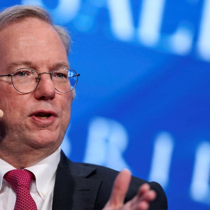 Google's ex-CEO Eric Schmidt says the internet will split in two by 2028