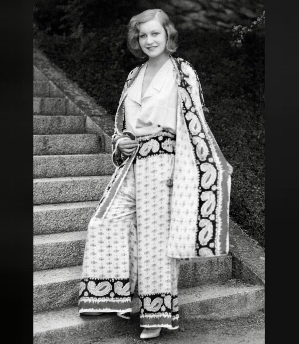 Weekends call for loungewear, and this 1930s paisley ensemble is perfect for the occasion!