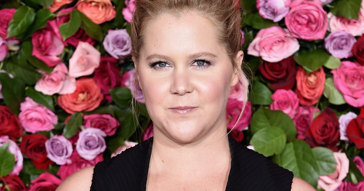 This is How Amy Schumer Responded To Internet Mom Shaming