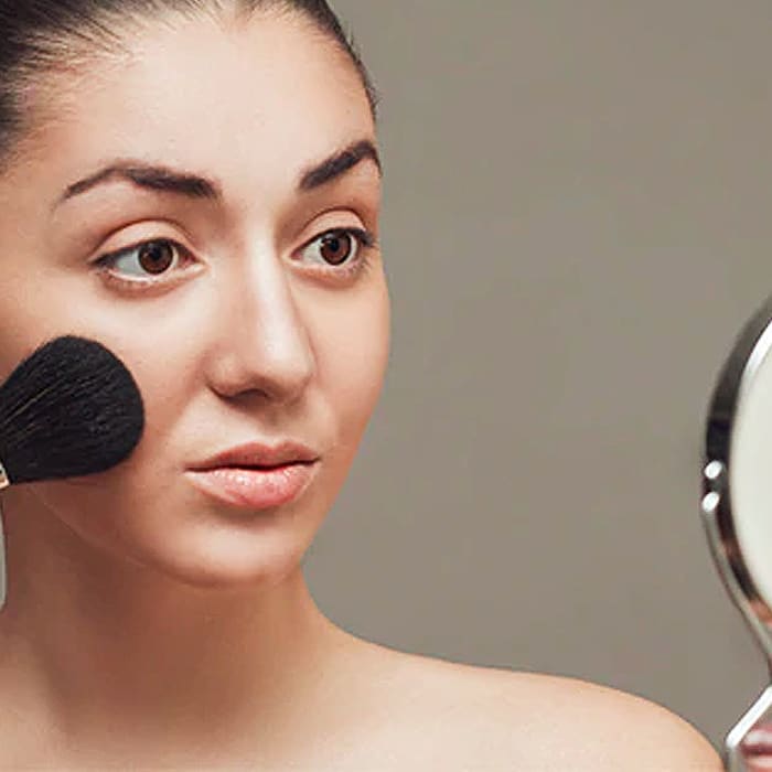 How to get rid of acne scars with makeup?