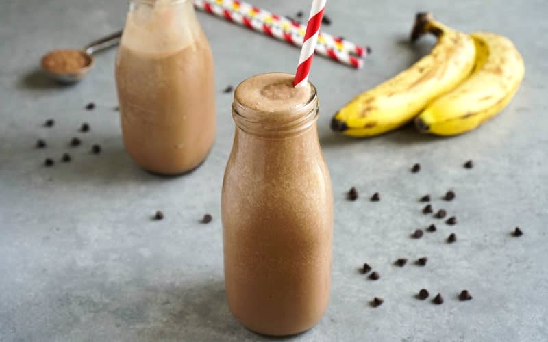 The Best Healthy Chocolate Milkshake Recipe - Copycat Wendy's Frosty