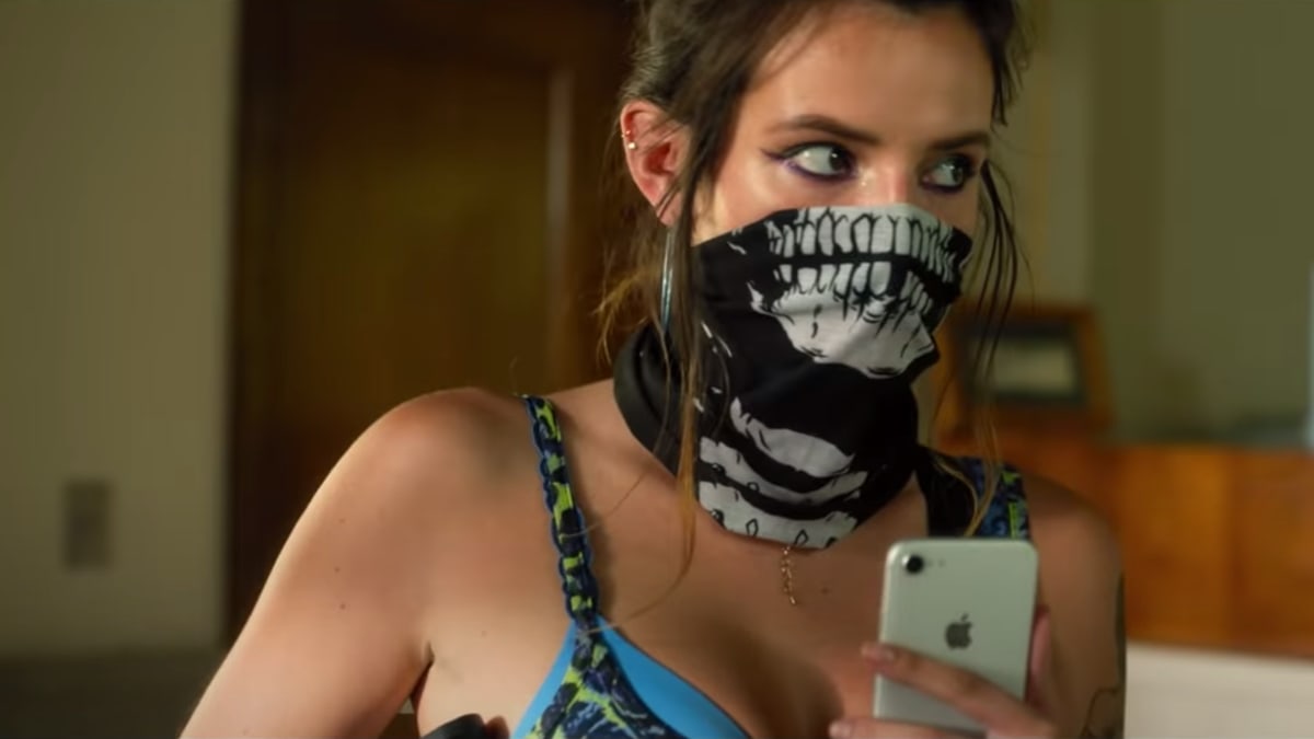Bella Thorne Plays a Bank-Robber Influencer in Infamous Trailer