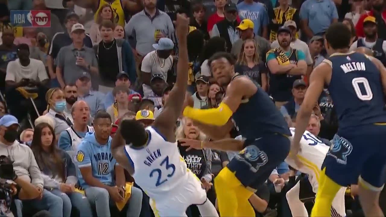 Draymond needed stitches after taking an elbow to the face by Xavier Tillman