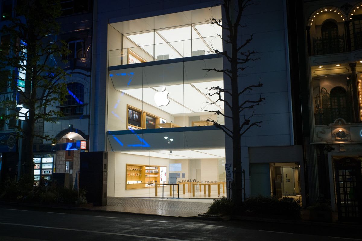 Apple Reopening Flagship Tokyo Stores as Japan Eases Restriction