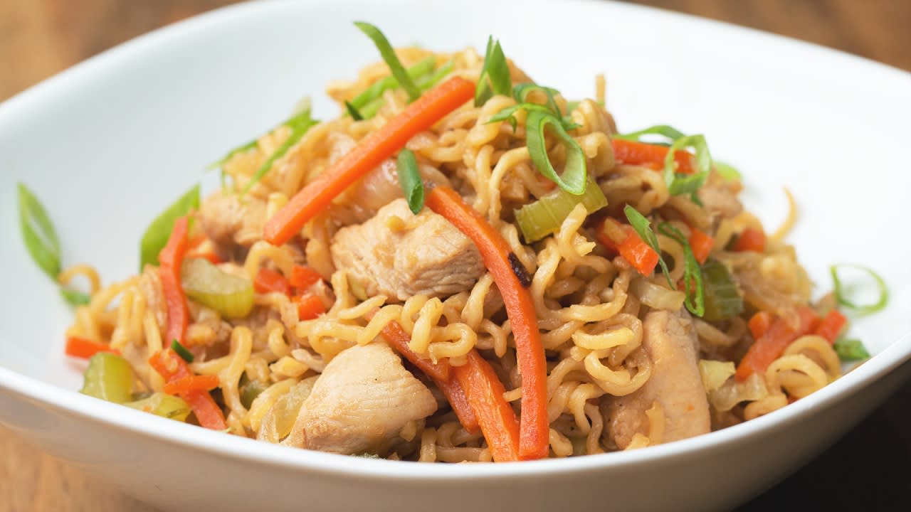 One-Pot Chicken Chow Mein