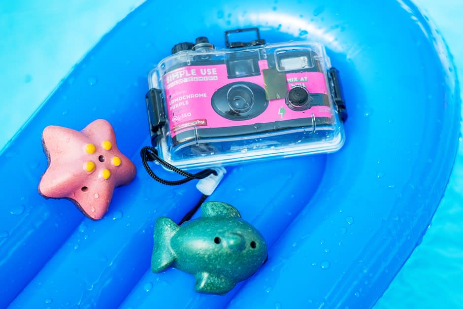 Lomography's new Analogue Aqua is an underwater 'Simple Use' film camera