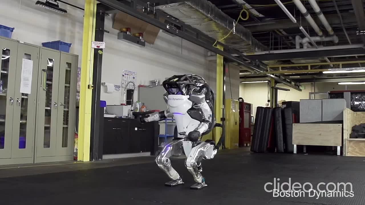 Robots are amazing. I edited the slow motion part to show you how technology has gone very far