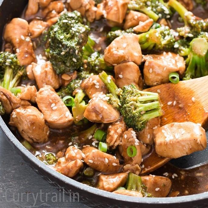 15 Minutes Chicken and Broccoli Stir Fry