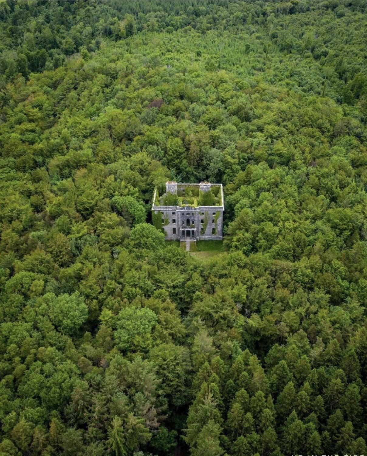 Ghostly abandoned manor in County Mayo, Ireland
