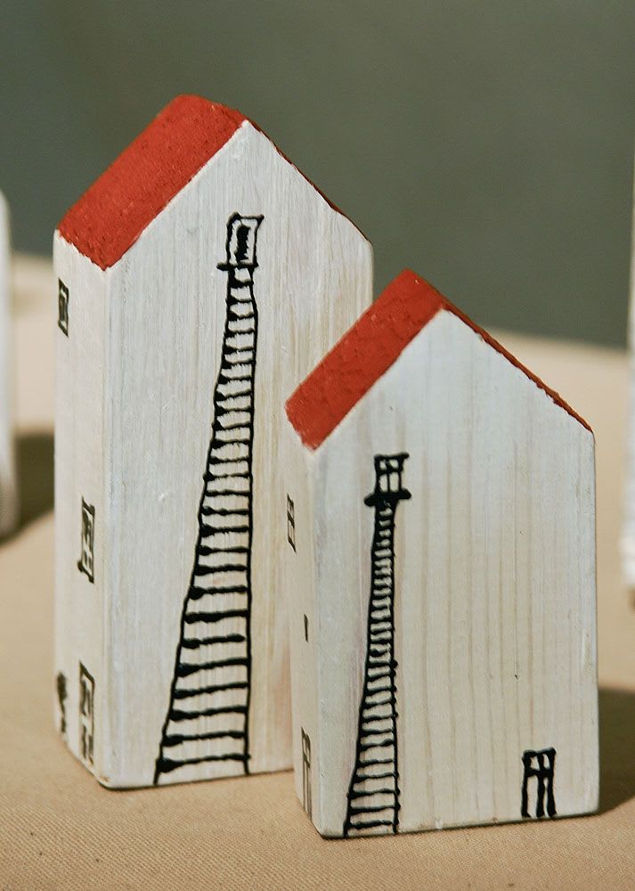 Hand painted wooden houses by Bivalviaart.com (Estonia Tallinn Sauna 10) | Driftwood crafts, Wooden crafts, Driftwood art