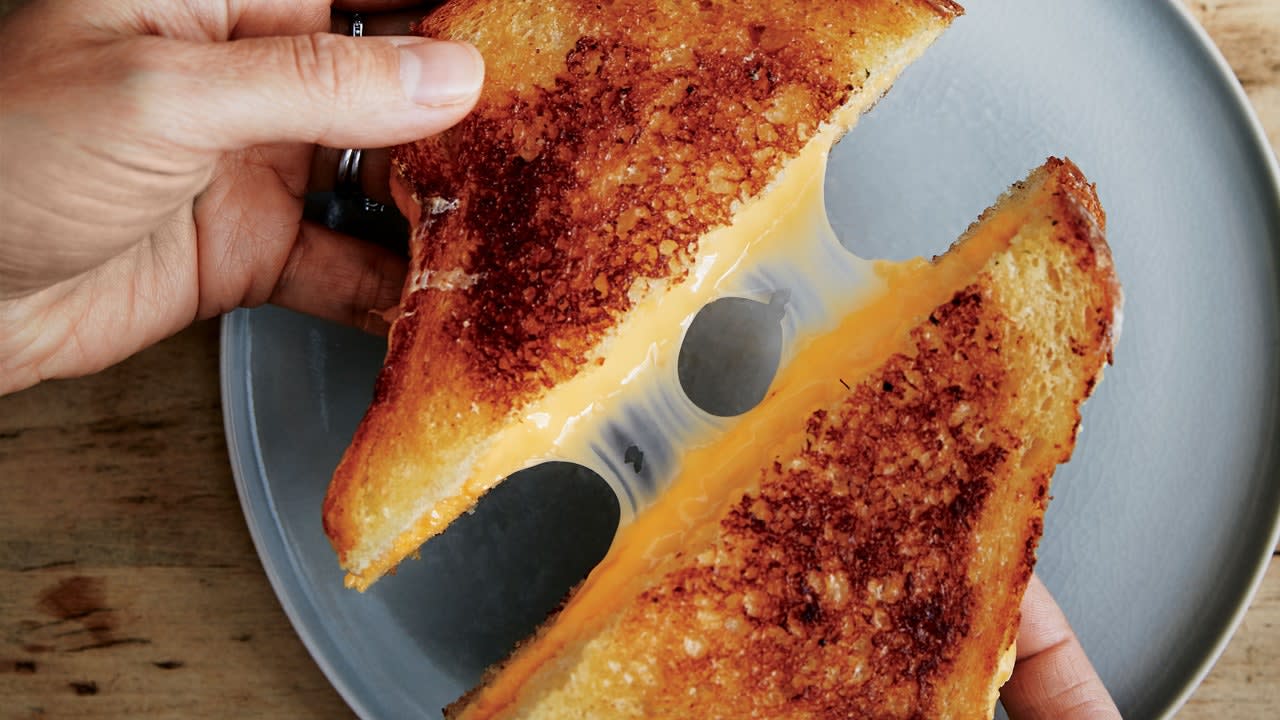 The Only 4 Appropriate Uses for American Cheese
