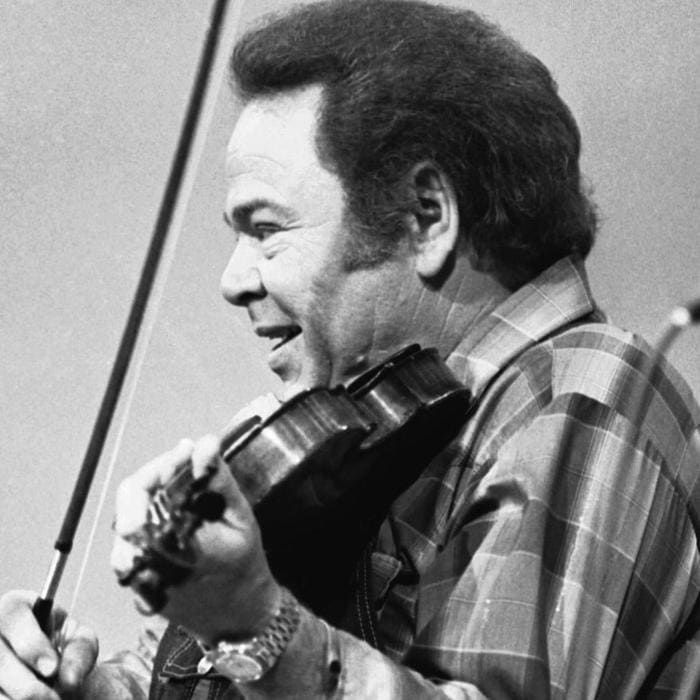 Roy Clark, country guitar virtuoso, 'Hee Haw' star, dies at 85