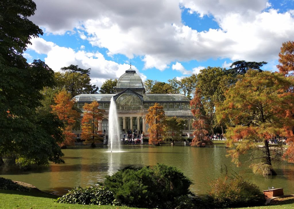 Escaping the crowd in the best parks in Madrid - South European Wanderings