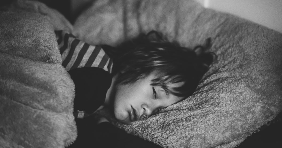 What You Need To Know About Giving Your Kids Melatonin For Sleep Issues