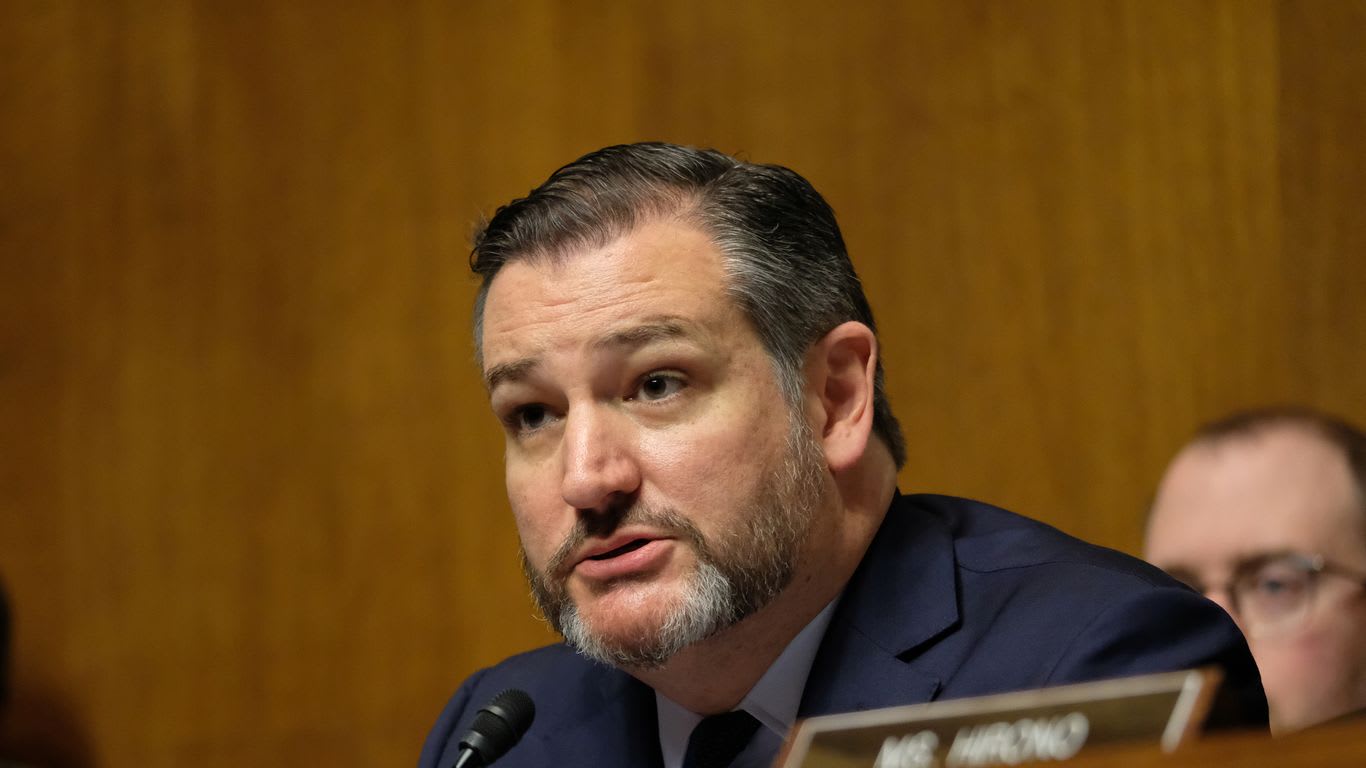 Ted Cruz calls for criminal investigation of Twitter