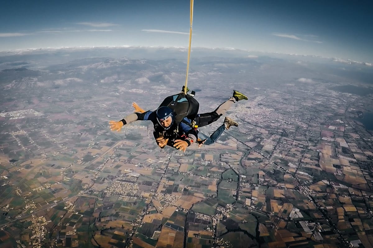 Skydiving near Rome: Nettuno - Finland Travel Blog - Best Places to Visit in Europe