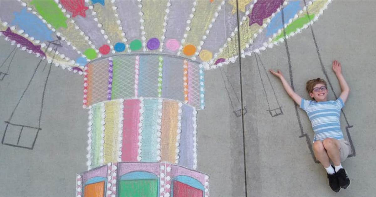 See the chalk drawings a teen makes every day for her little brother
