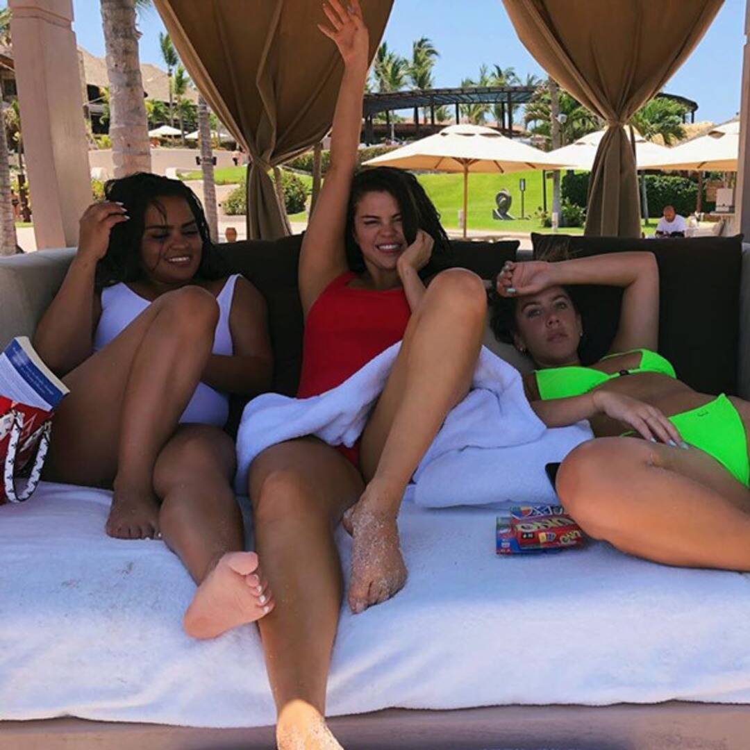Inside Selena Gomez's "Relaxing" Vacation in Mexico