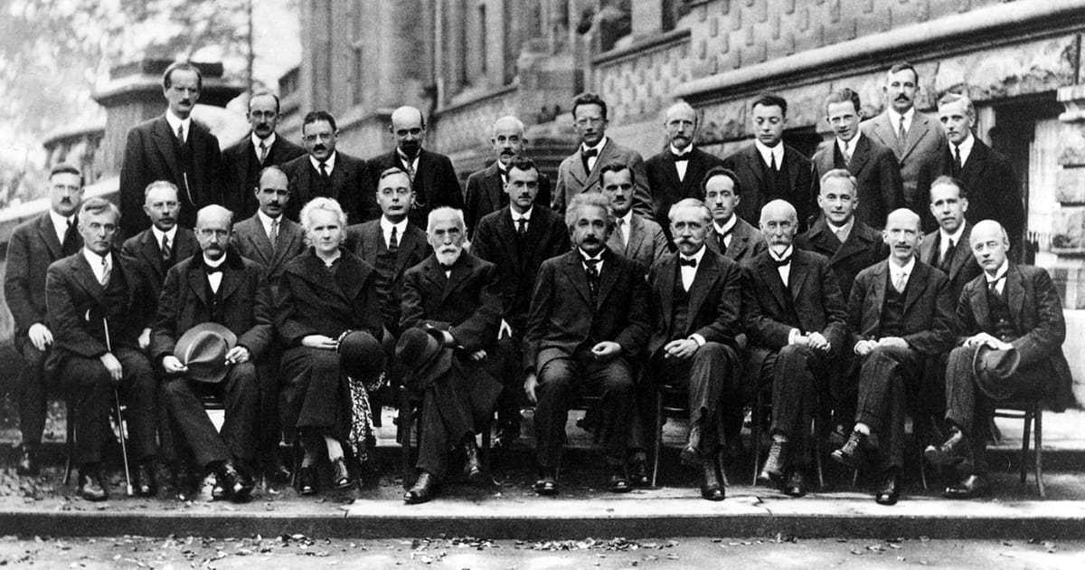 29 Legendary Scientists Came Together in the "Most Intelligent Photo" Ever Taken