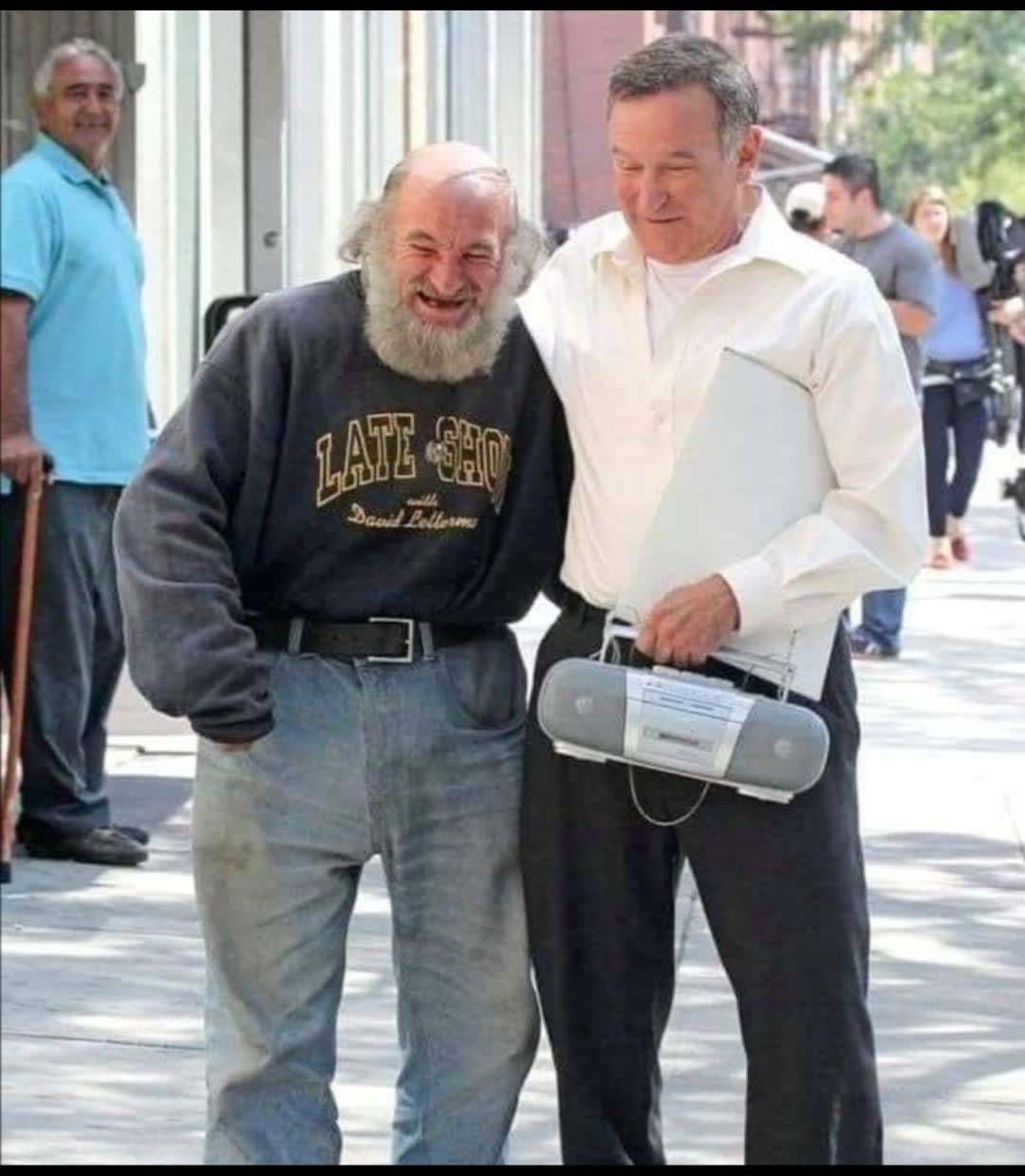 Did you know that Robin Williams for every movie he filmed, asked the production company to hire at least 10 SDF people to have jobs, during his entire career, he helped around 1520 homeless. A Man with a Big Heart...👍🎊🎉👏