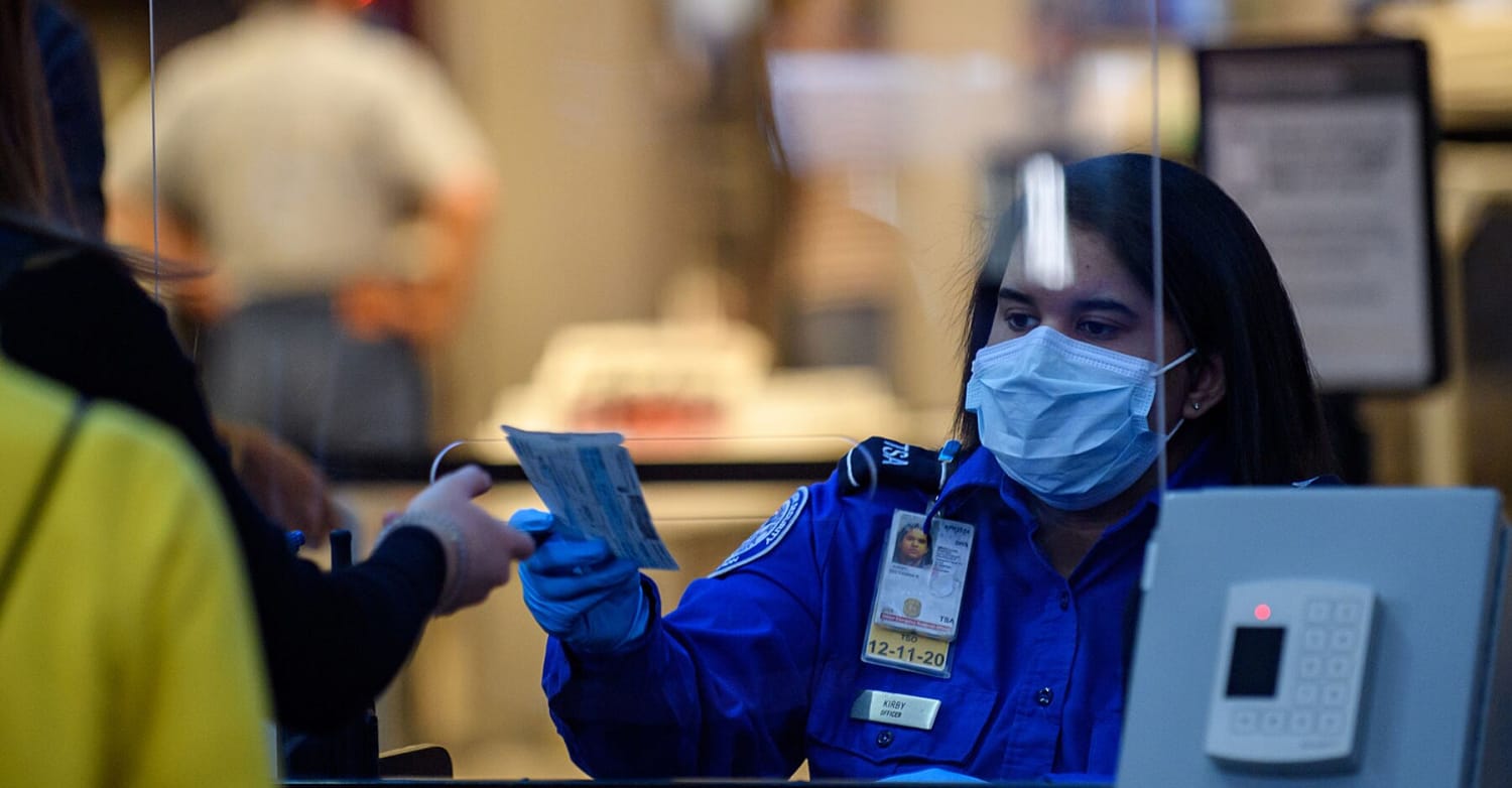 TSA Officers Will Start Wearing Face Masks in Latest Effort to Make Air Travel Safer