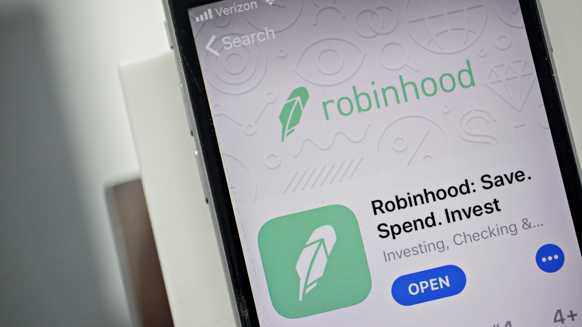 A Robinhood Exploit Let Redditors Bet Infinite Money on the Stock Market