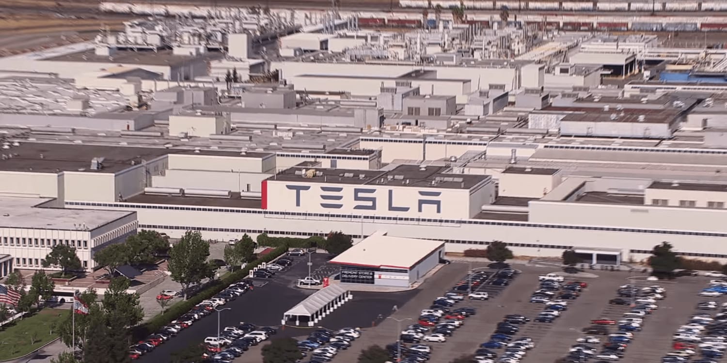 Tesla appears to defy Bay Area shutdown, plans to operate Fremont factory