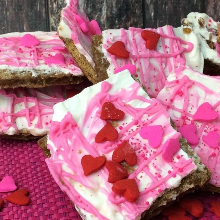 Valentines Day Candy Bark: Great Dessert Recipe For After School
