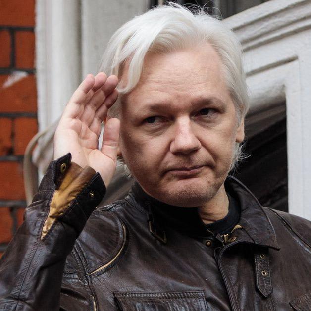 Julian Assange is fighting the Ecuadorian government over a cat