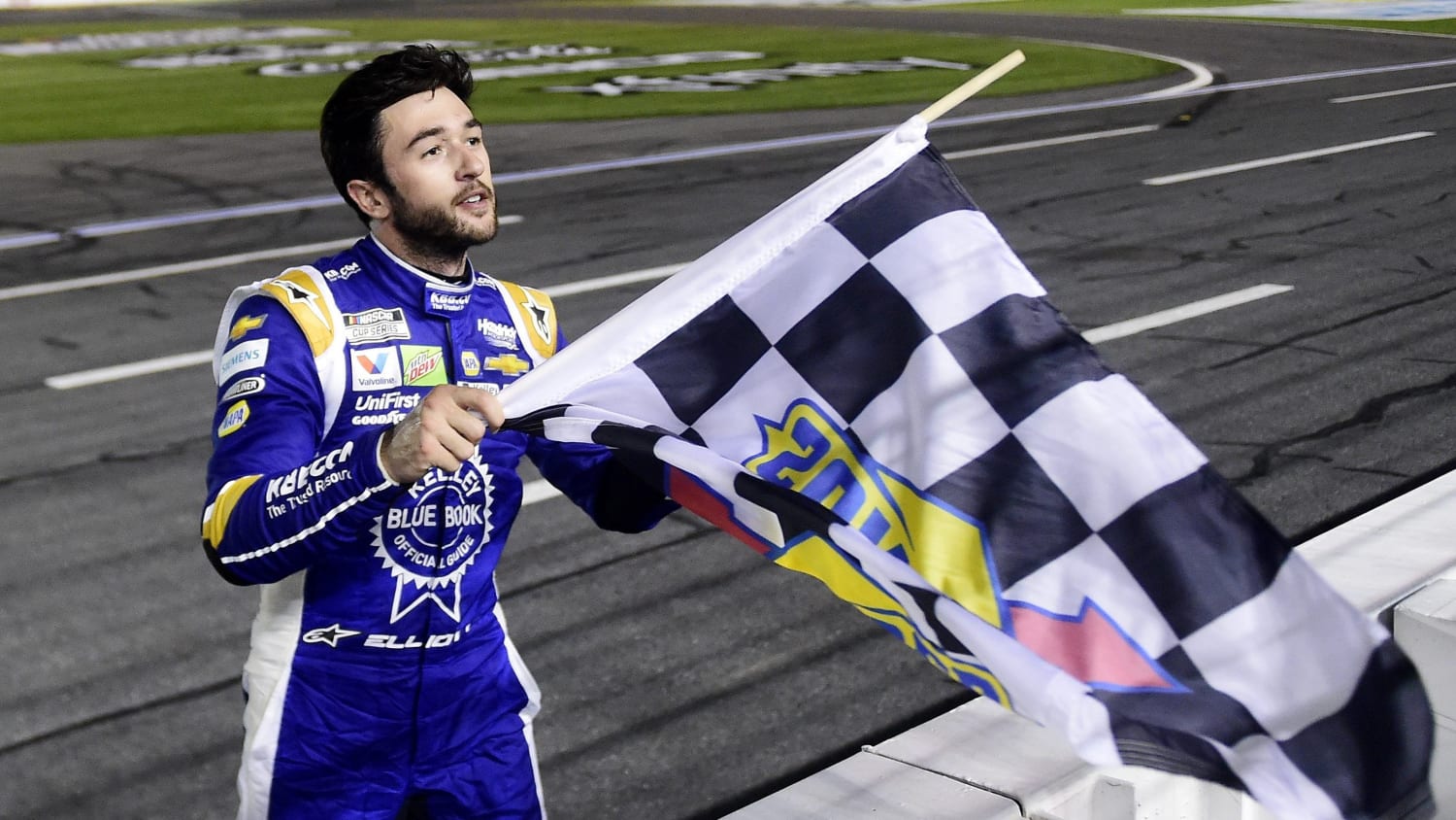 Chase Elliott was ready for the worst in final laps of first 2020 NASCAR win: Thought 'I was going to crash'