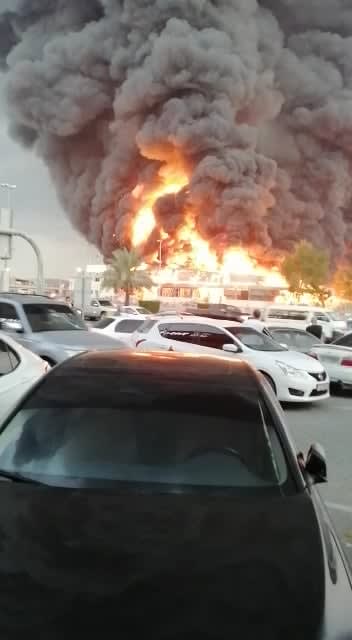 Massive fire at market in Ajman, UAE