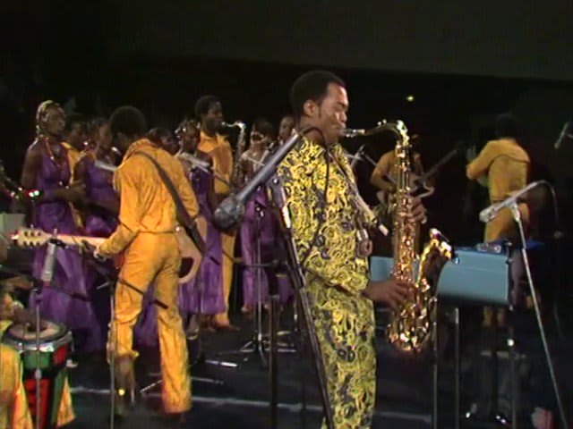 Remembering Fela Kuti, born on this day in 1938 in Abeokuta, Nigeria. Here he is with his 20-member band Afrika 70 performing "Power Show" in Berlin in 1978.