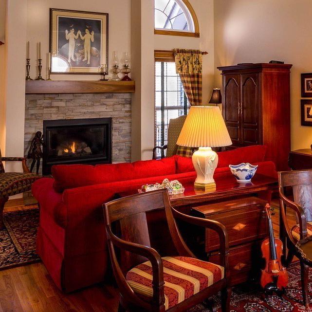 A GUIDE TO IDENTIFYING ANTIQUE WOODEN FURNITURE